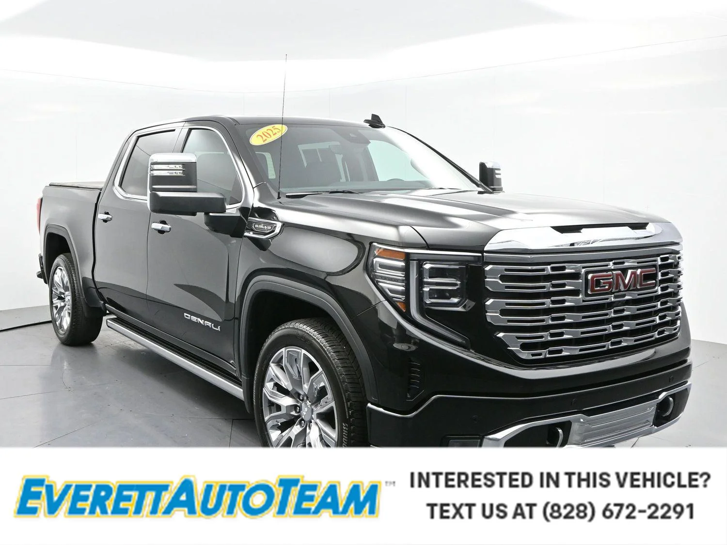 Used 2025 Onyx Black GMC Denali image 1
