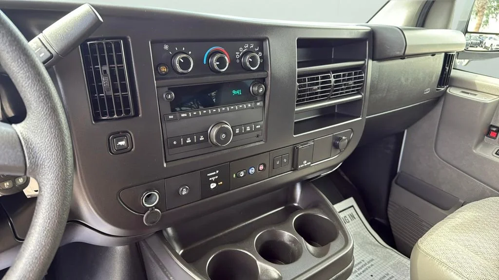 Used 2025 Summit White Chevrolet 1LT image 20