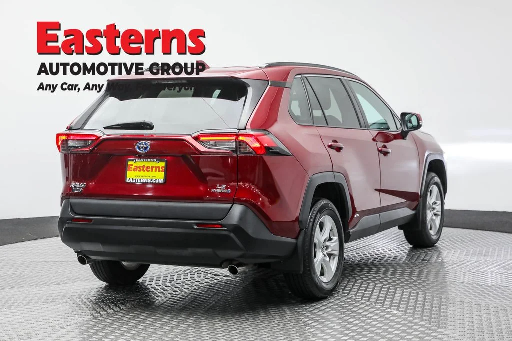 Used 2021 Red Toyota LE image 5