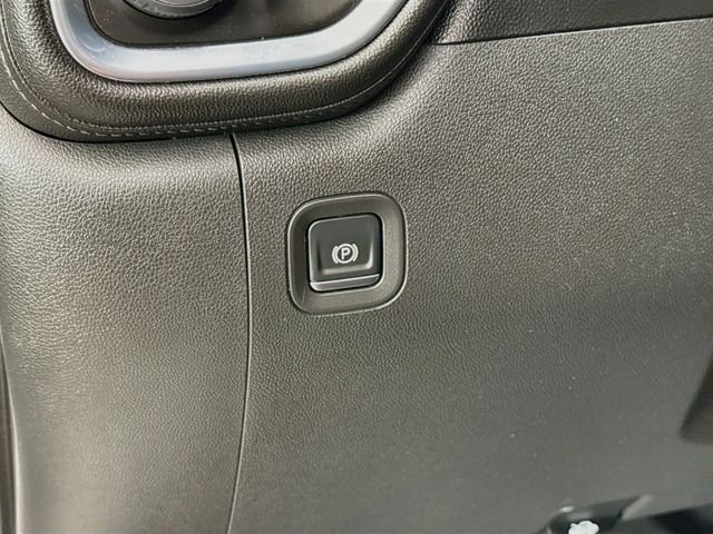 Used 2019 Beige Chevrolet RST image 10