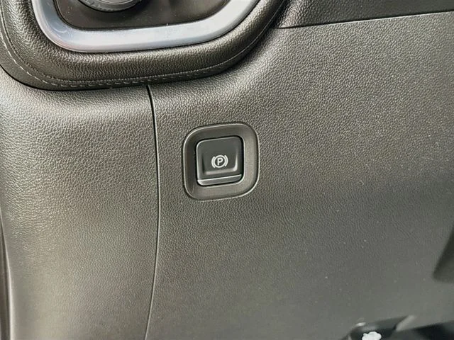 Used 2019 Beige Chevrolet RST image 10