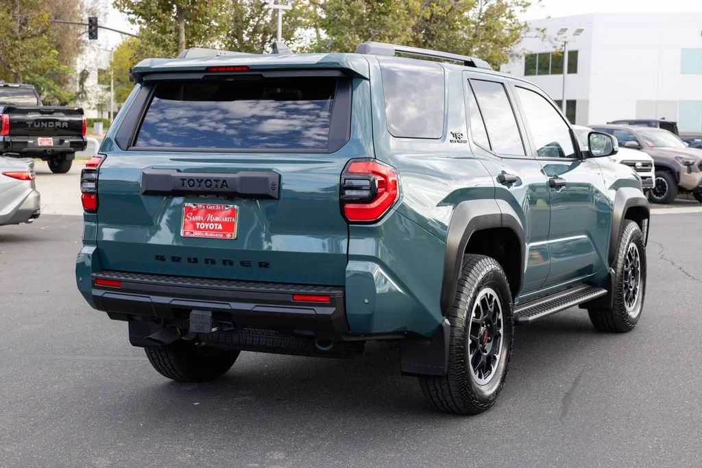 Certified Used 2025 Everest Toyota TRD Off-Road image 5