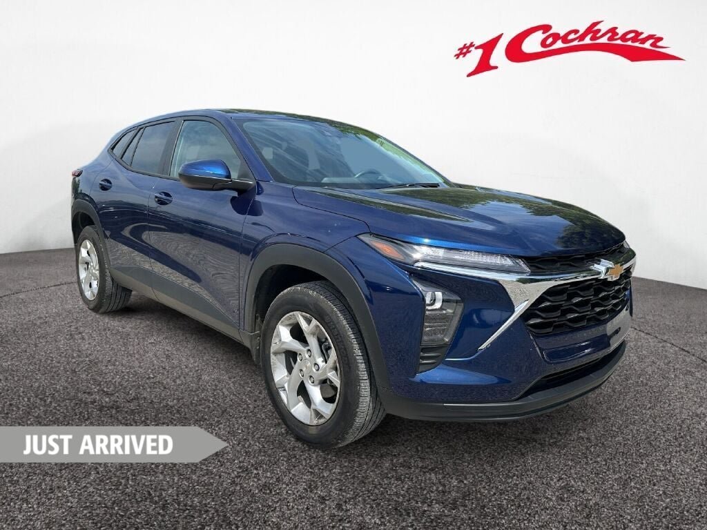 2024 Chevrolet Trax LS's photo
