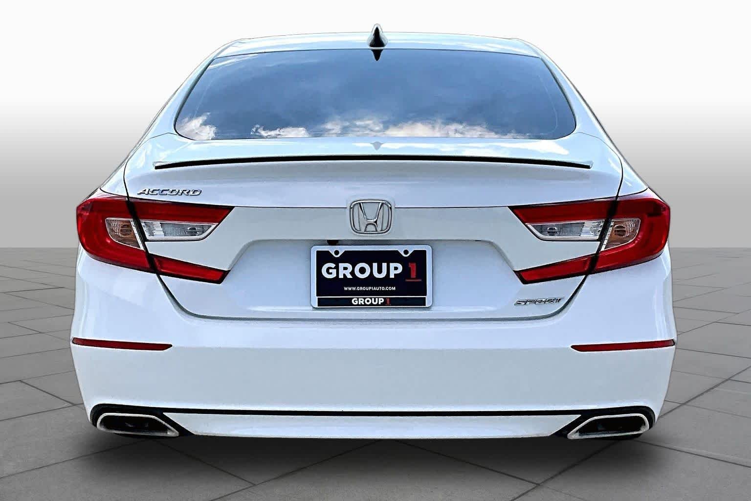 Used 2022 Platinum White Pearl Honda Sport image 4