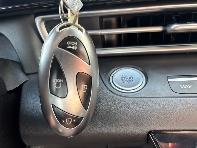 2025 Hyundai Elantra Limited - Photo 22