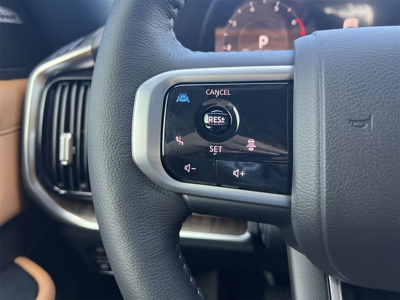 2025 Nissan Armada SL - Photo 12