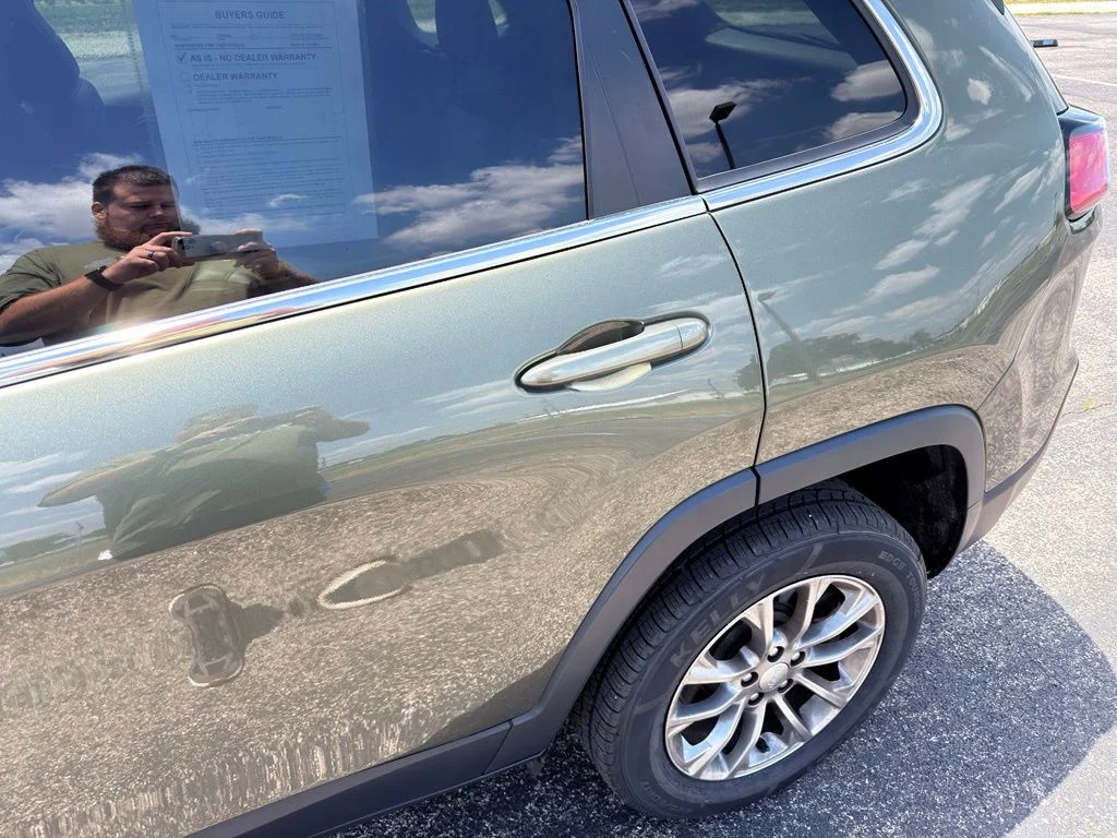 Used 2021 Green Jeep Latitude Lux image 17