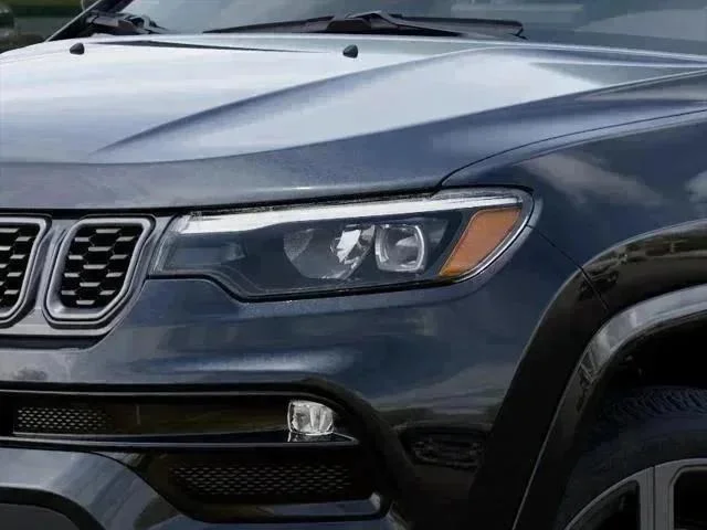 New 2025 Diamond Black Crystal Pearl-Coat Exterior Paint Jeep Limited image 102