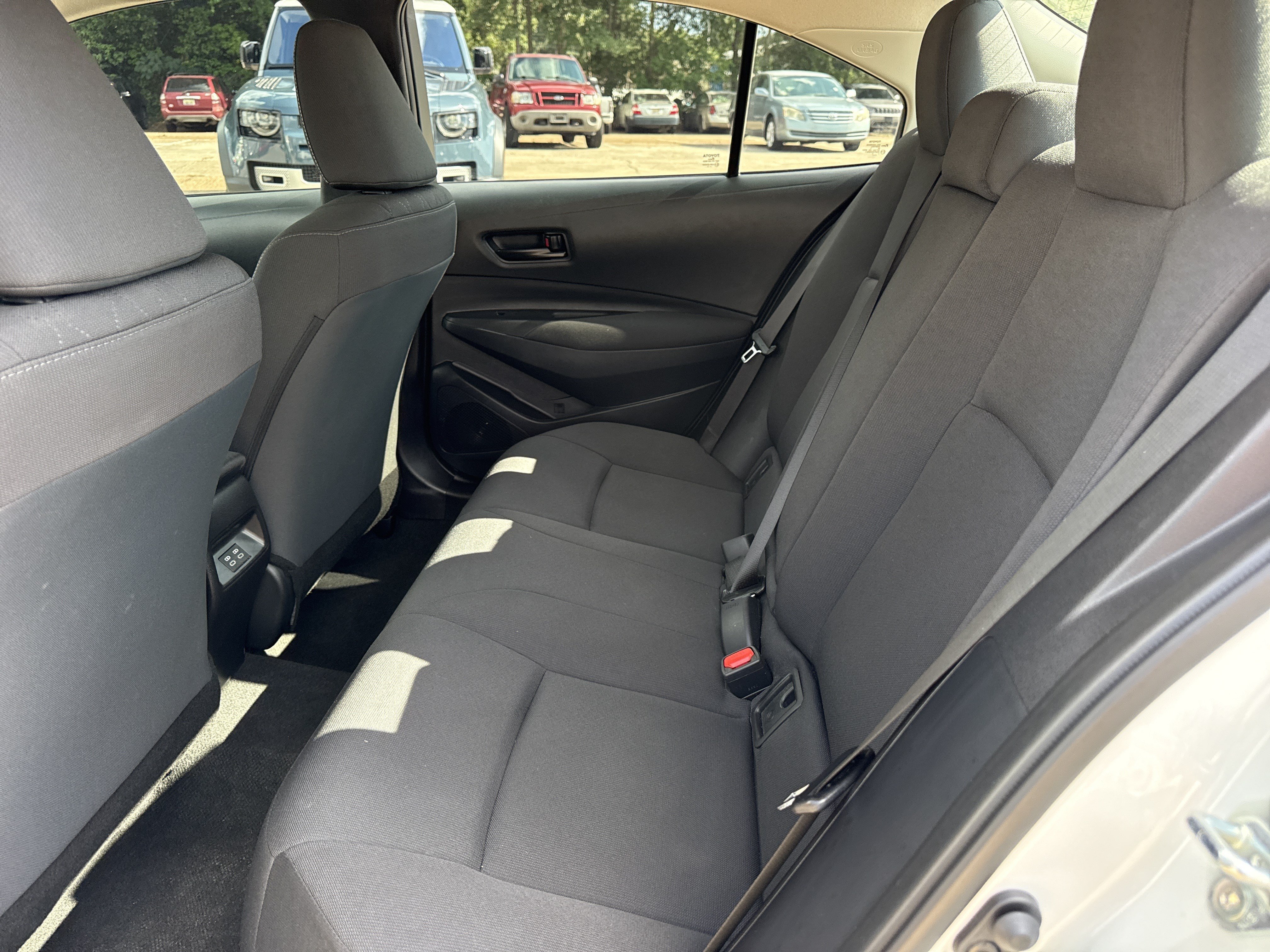 Used 2025 Ice Cap Toyota LE image 13