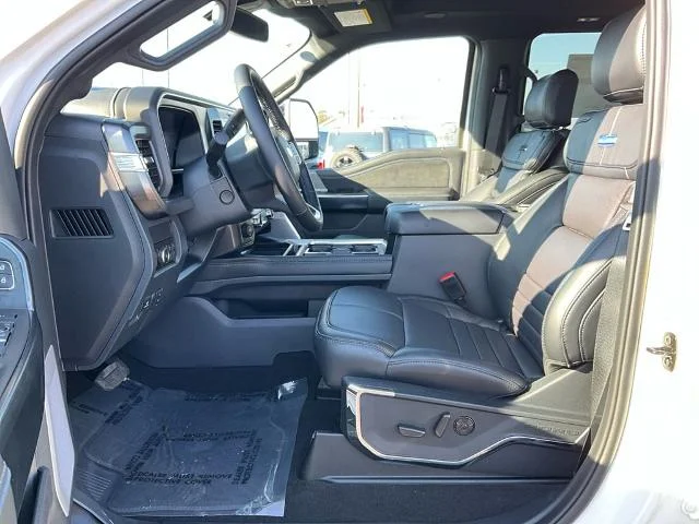 New 2026 Star White Metallic Tri-Coat Ford F-350® Platinum® image 35