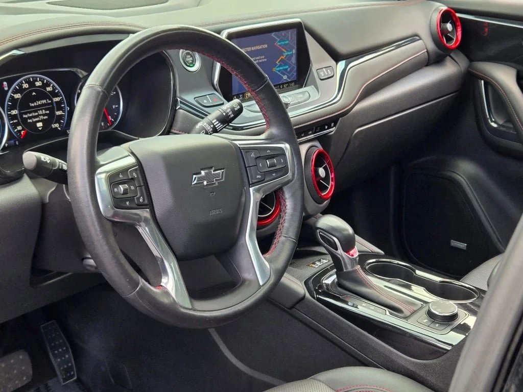 Used 2021 BLACK Chevrolet RS image 25