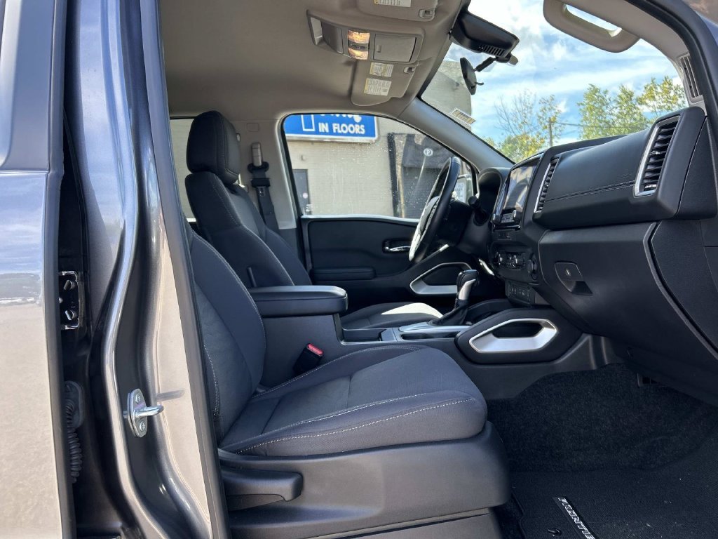 Used 2024 Gray Nissan SV image 17