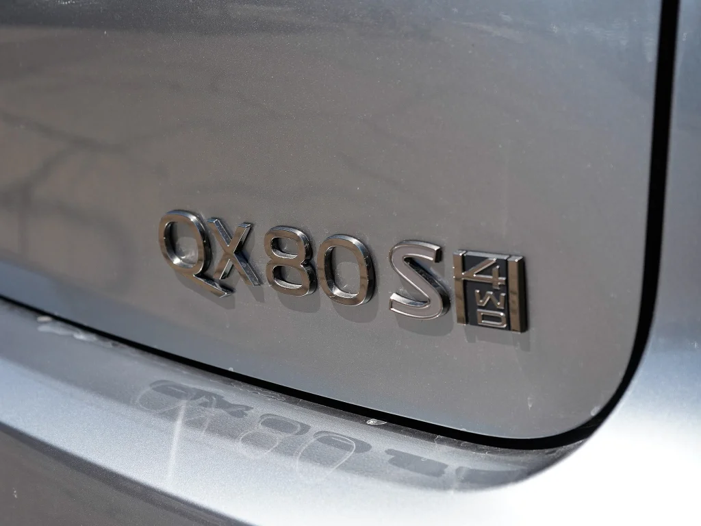 Certified Used 2026 Dynamic Metal/Black Obsidian INFINITI SPORT image 10