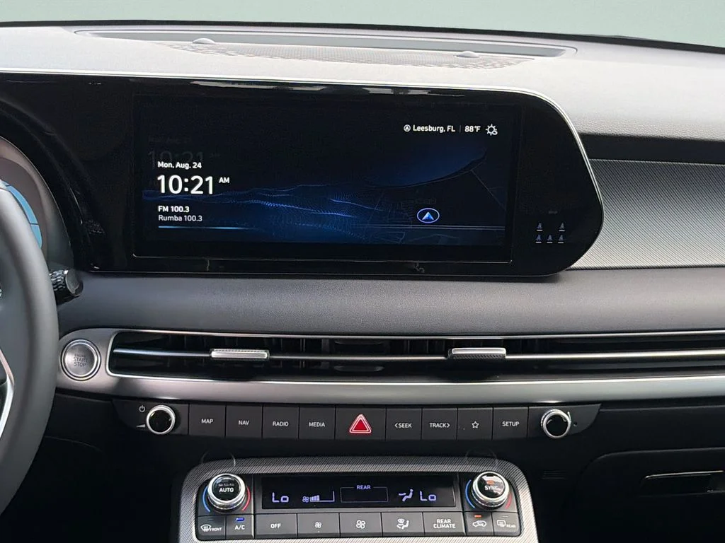 Used 2025 Gray Hyundai SEL image 16