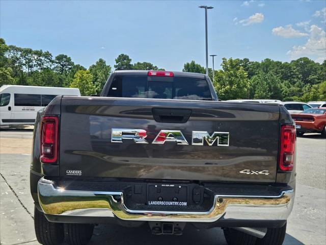 New 2026 Granite Crystal Metallic Clear-Coat Exterior Paint RAM TRADESMAN image 6