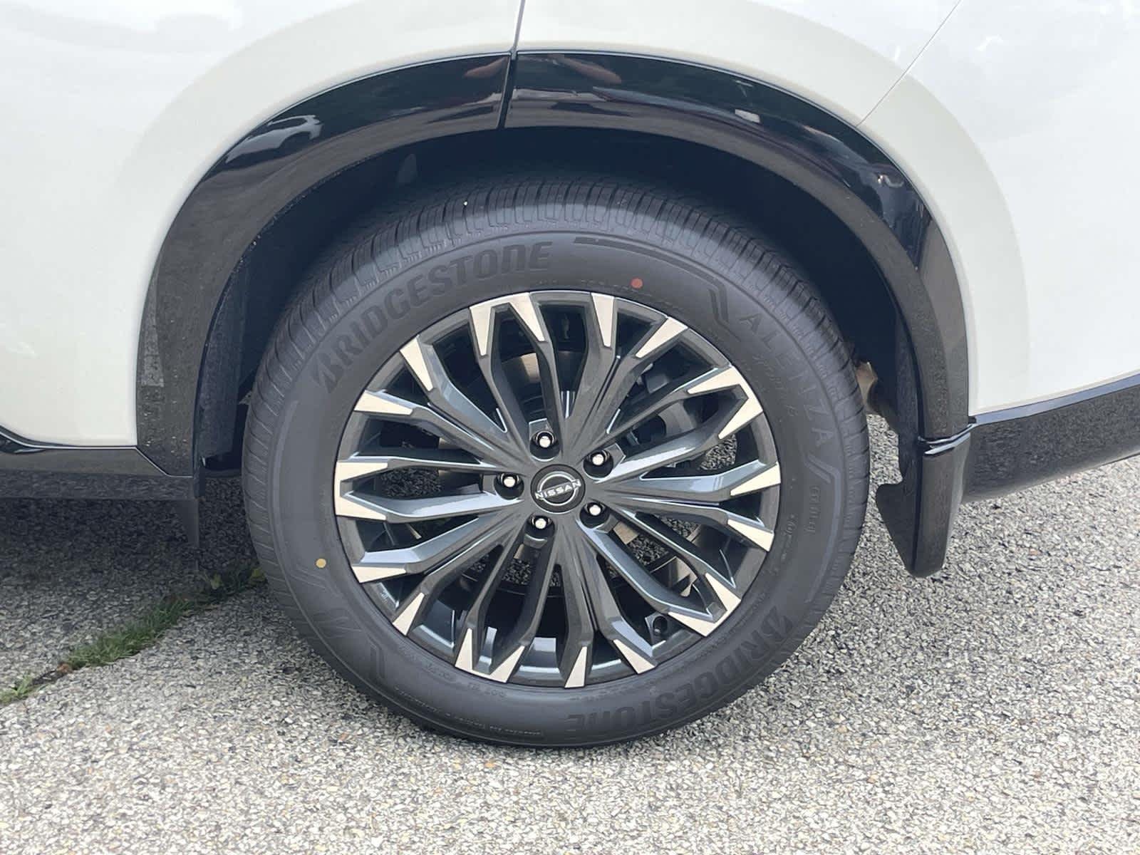 New 2026 Everest White Pearl/Super Black Nissan Platinum image 15