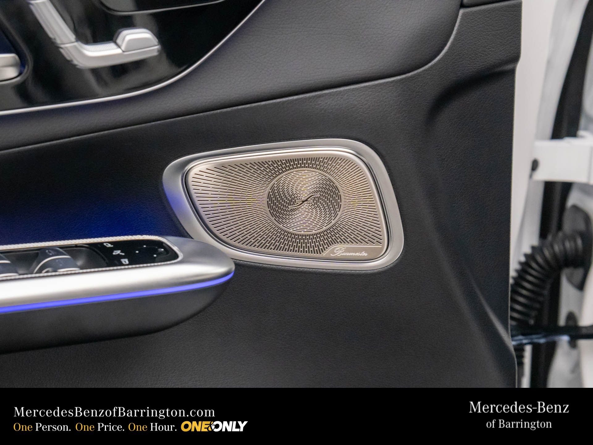 New 2026 Polar White Mercedes-Benz GLC 300 image 17