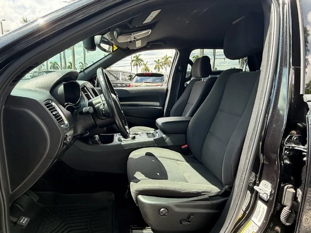 Used 2014 Black Dodge SXT image 9