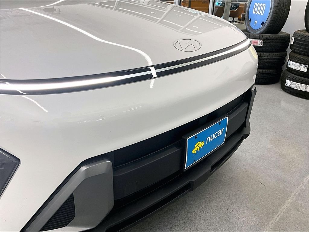 Used 2025 Atlas White Hyundai SEL image 29