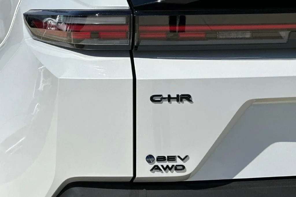New 2027 Wind Chill Pearl <sup>1</sup> Toyota  XSE image 31