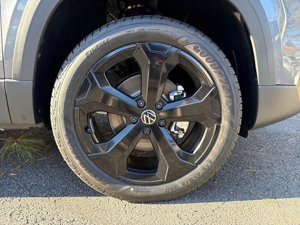 2026 Volkswagen Taos SEL - Photo 11