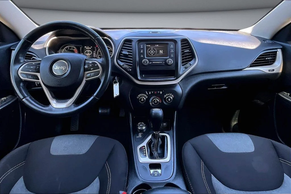 Certified Used 2017 Silver Jeep Sport image 7