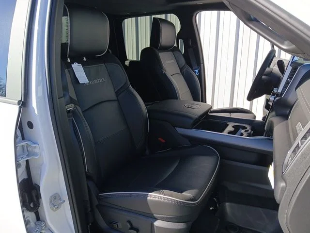 New 2026 Bright White Clear-Coat Exterior Paint RAM Laramie image 40