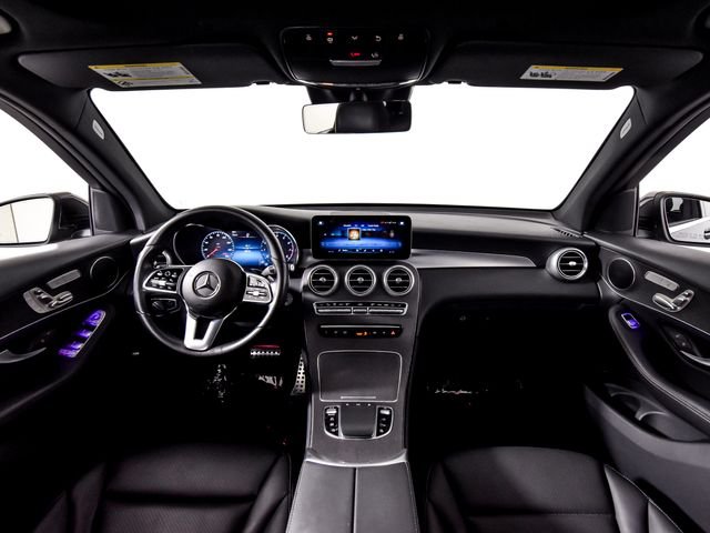 Certified Used 2022  Mercedes-Benz GLC 300 image 3