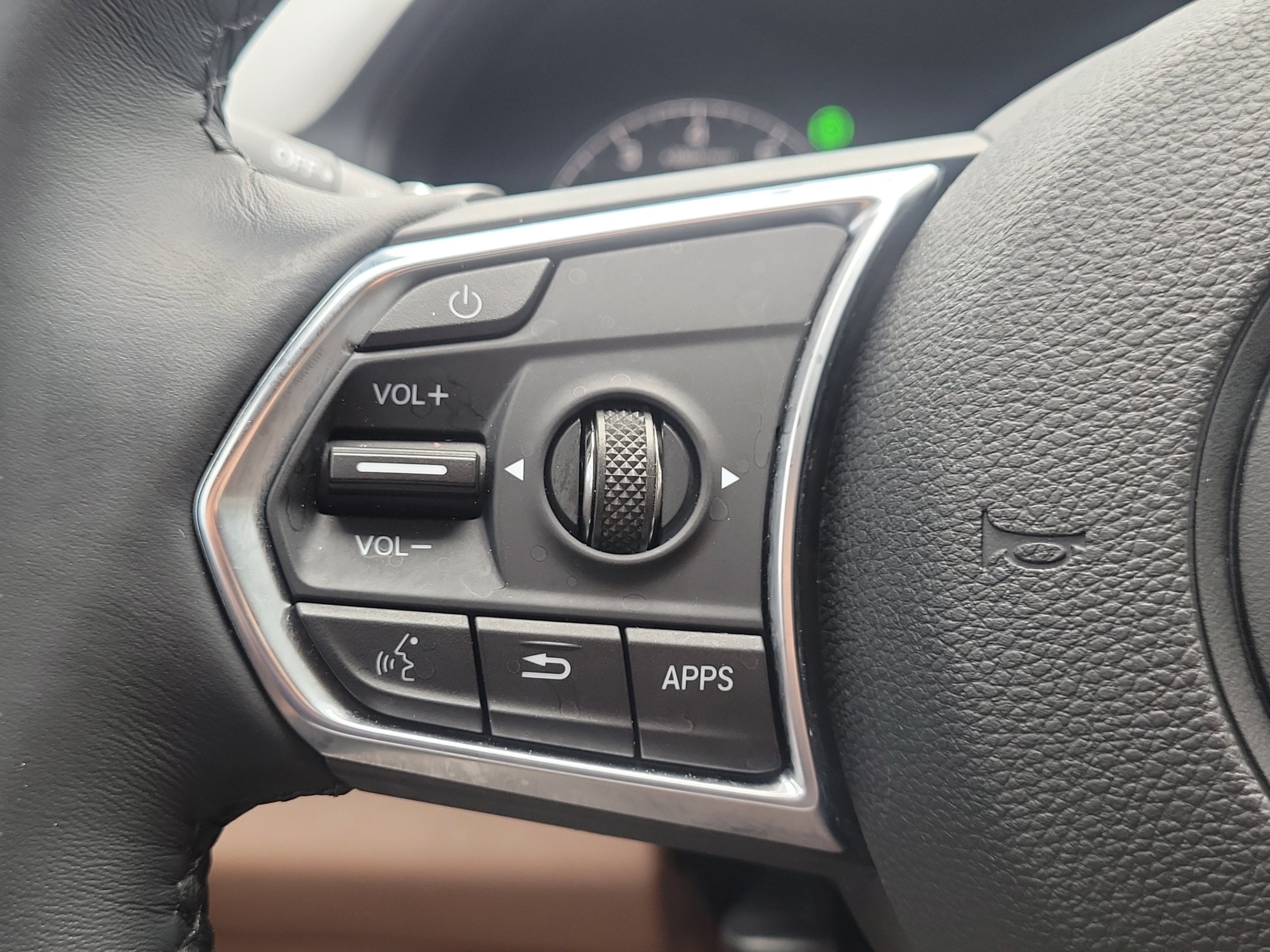 Used 2025 Platinum White Pearl Acura Technology Package SH-AWD image 31