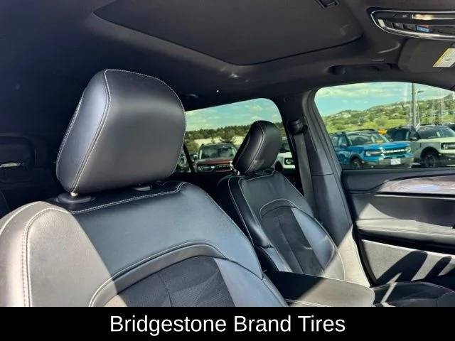Used 2021 White Jeep Altitude image 25