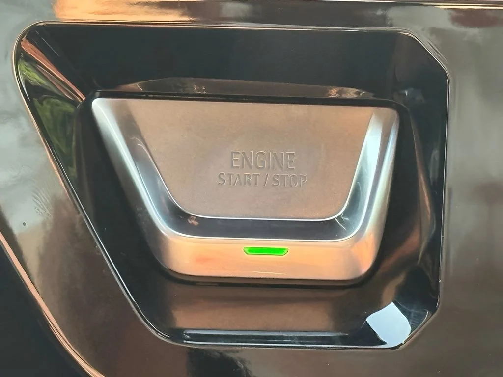 New 2026 Glacier White Tricoat GMC Denali Ultimate image 36