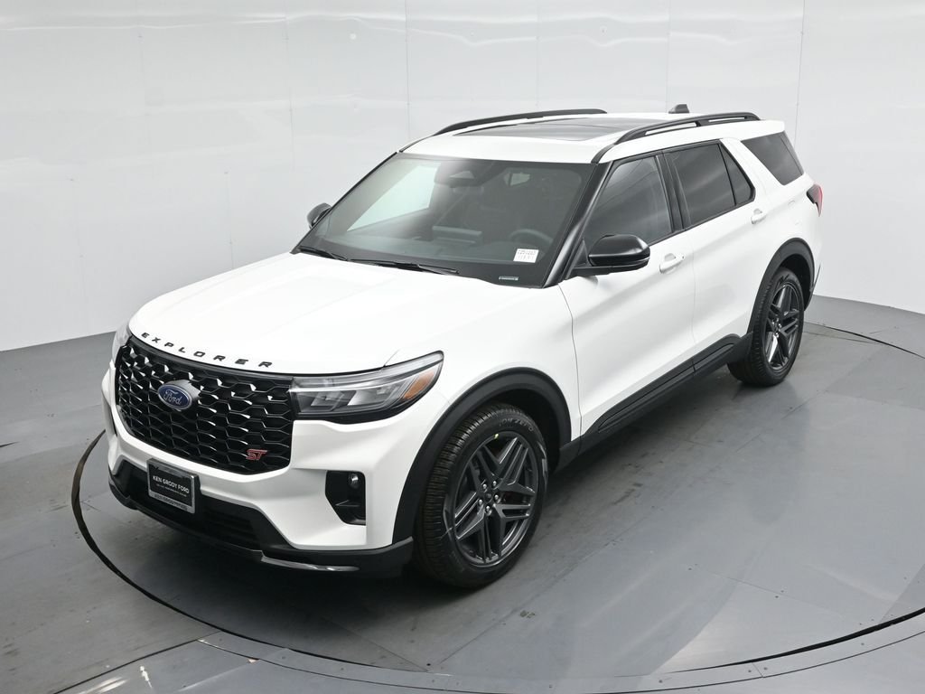 New 2025 Star White Metallic Tri-Coat Ford ST image 42