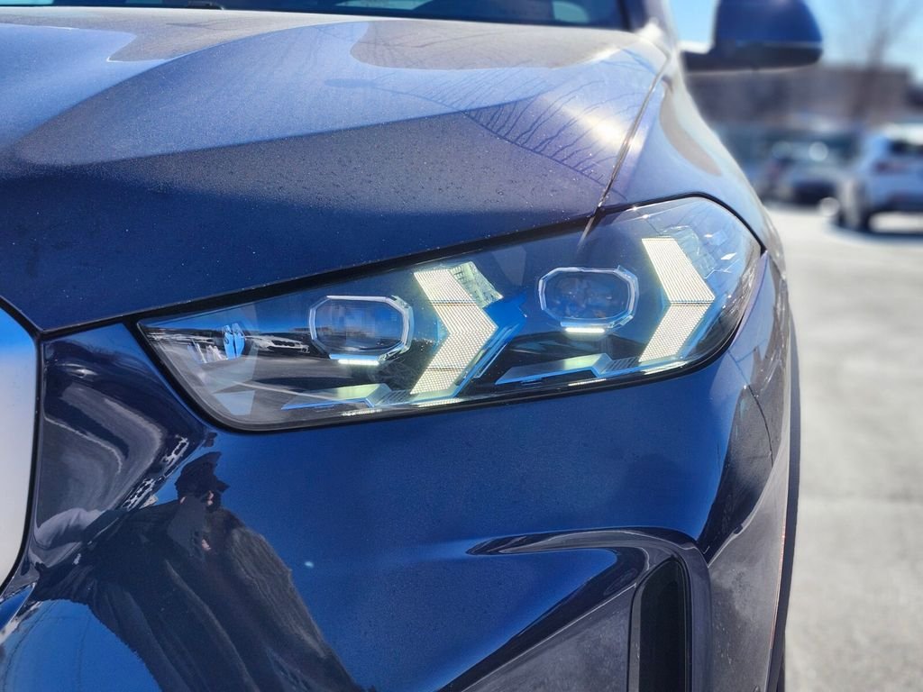 Used 2026 Blue BMW xDrive40i image 9
