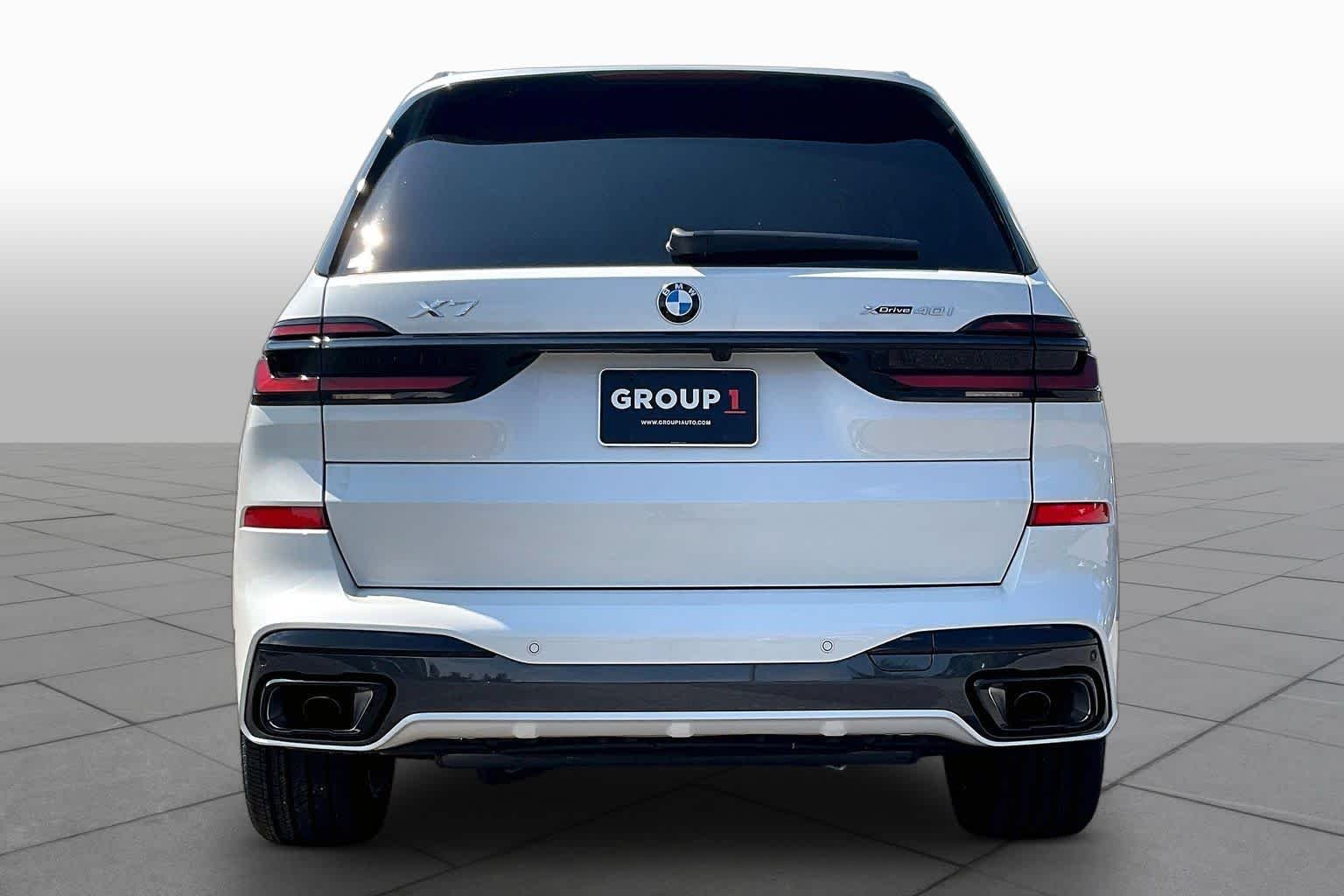 Used 2027 Mineral White Metallic BMW xDrive40i image 4