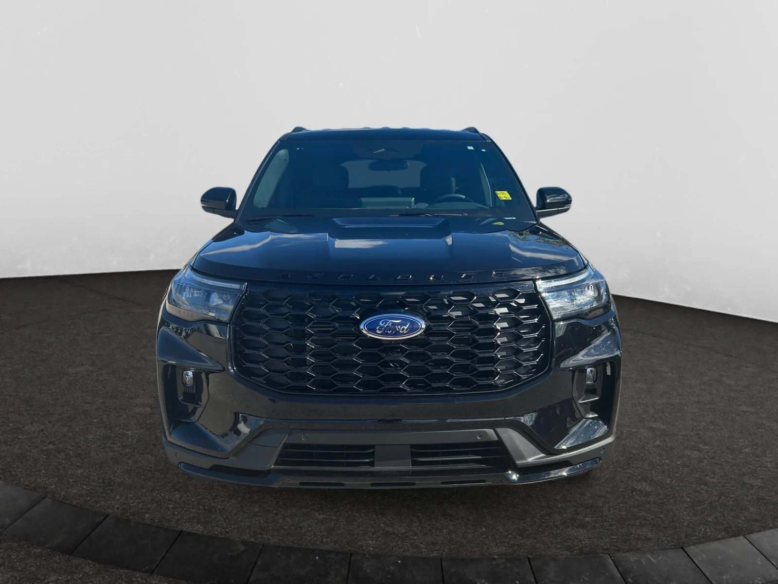 Used 2025  Ford ST-LINE 4WD Low Kms image 8