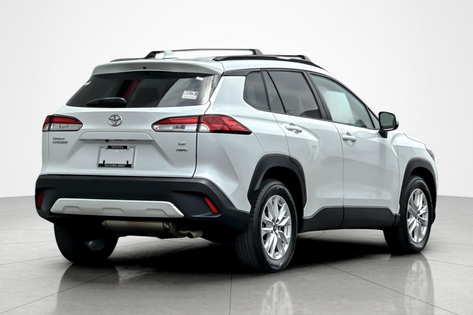 Certified Used 2023 Wind Chill Pearl Toyota LE image 5