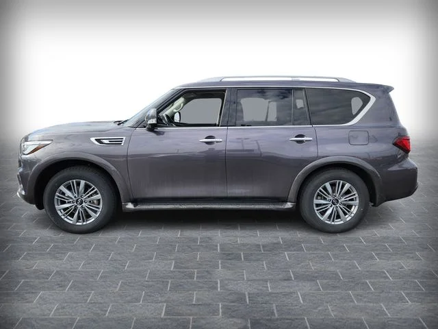 Used 2024 Gray INFINITI LUXE image 4