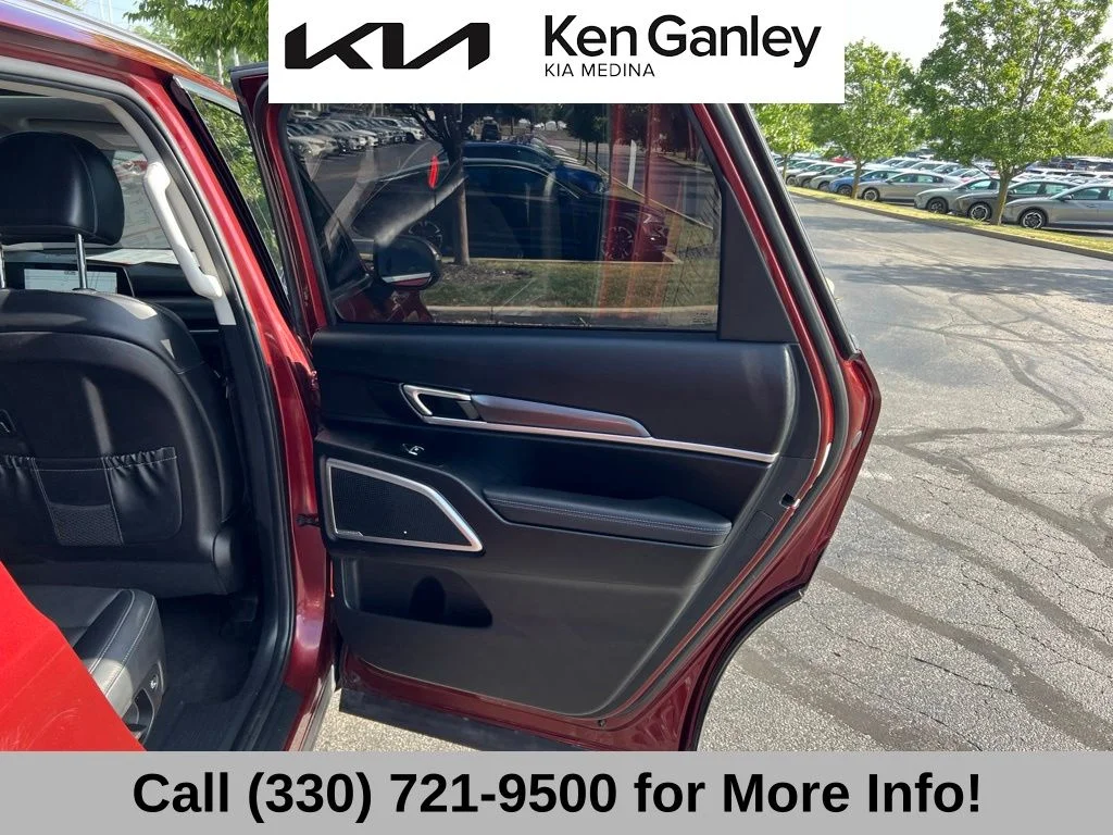 Used 2024 Red Kia S image 56