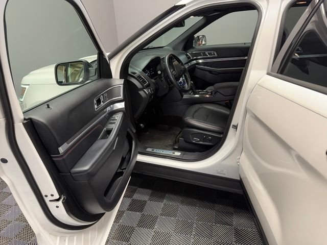 Certified Used 2018 White Platinum Clearcoat Metallic Ford Sport image 13