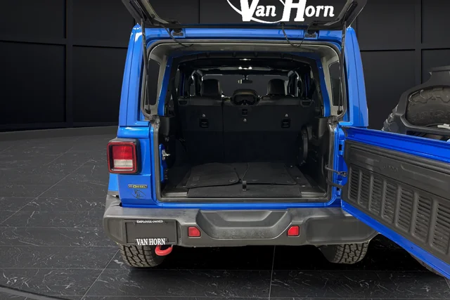 Used 2022 Blue Pearl Jeep Unlimited Rubicon image 13