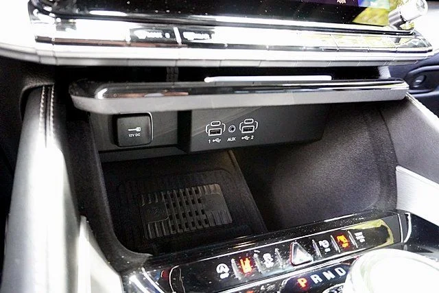 New 2026 Bright White Clearcoat Jeep Limited Reserve image 35