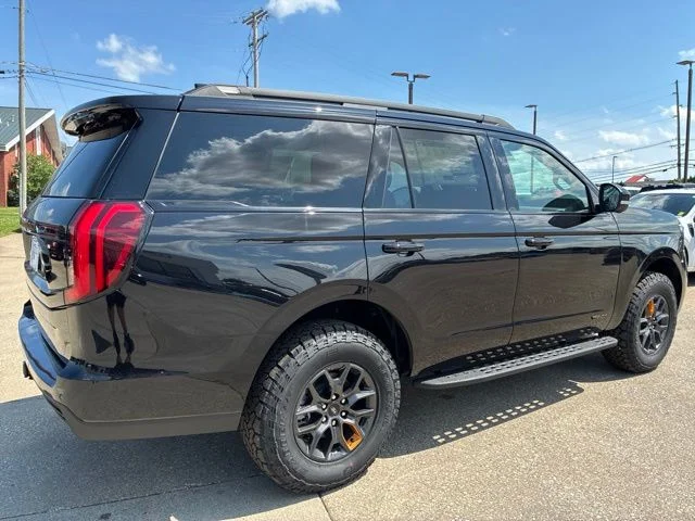 New 2026 Agate Black Metallic Ford Tremor® image 12
