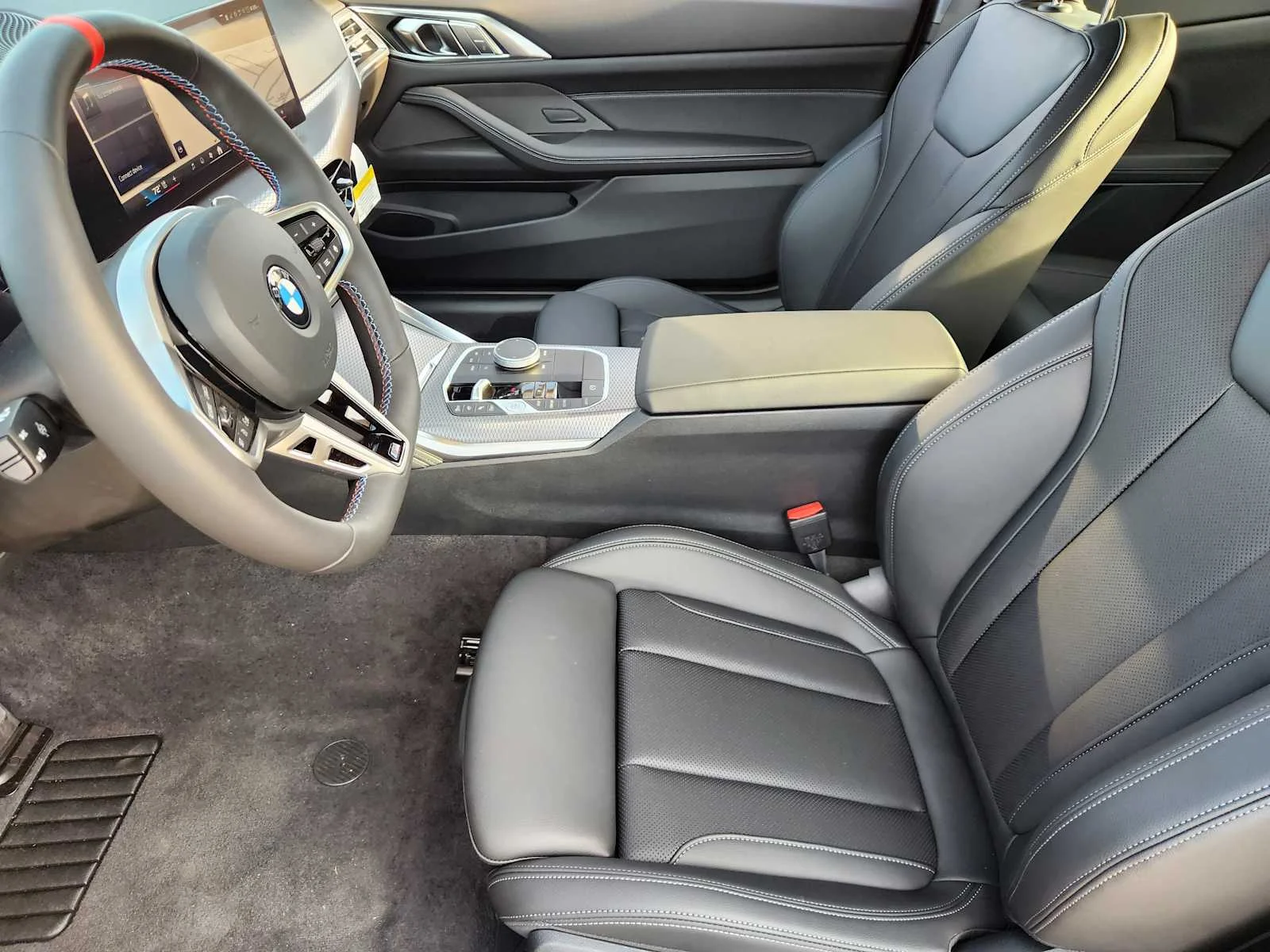 New 2026 Black Sapphire Metallic BMW M440i image 4