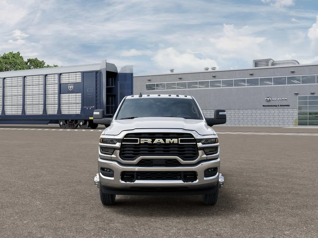 New 2026 Bright White Clear-Coat Exterior Paint RAM Tradesman image 6