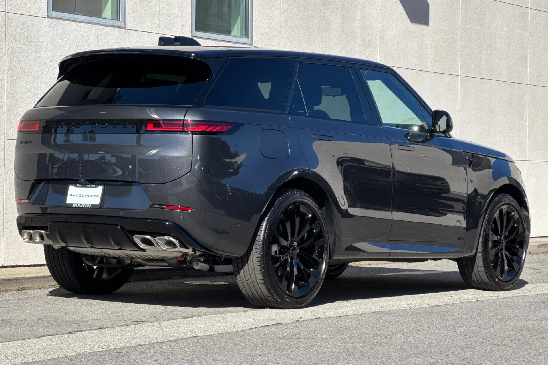 New 2026 Carpathian Grey Land Rover Dynamic SE image 2