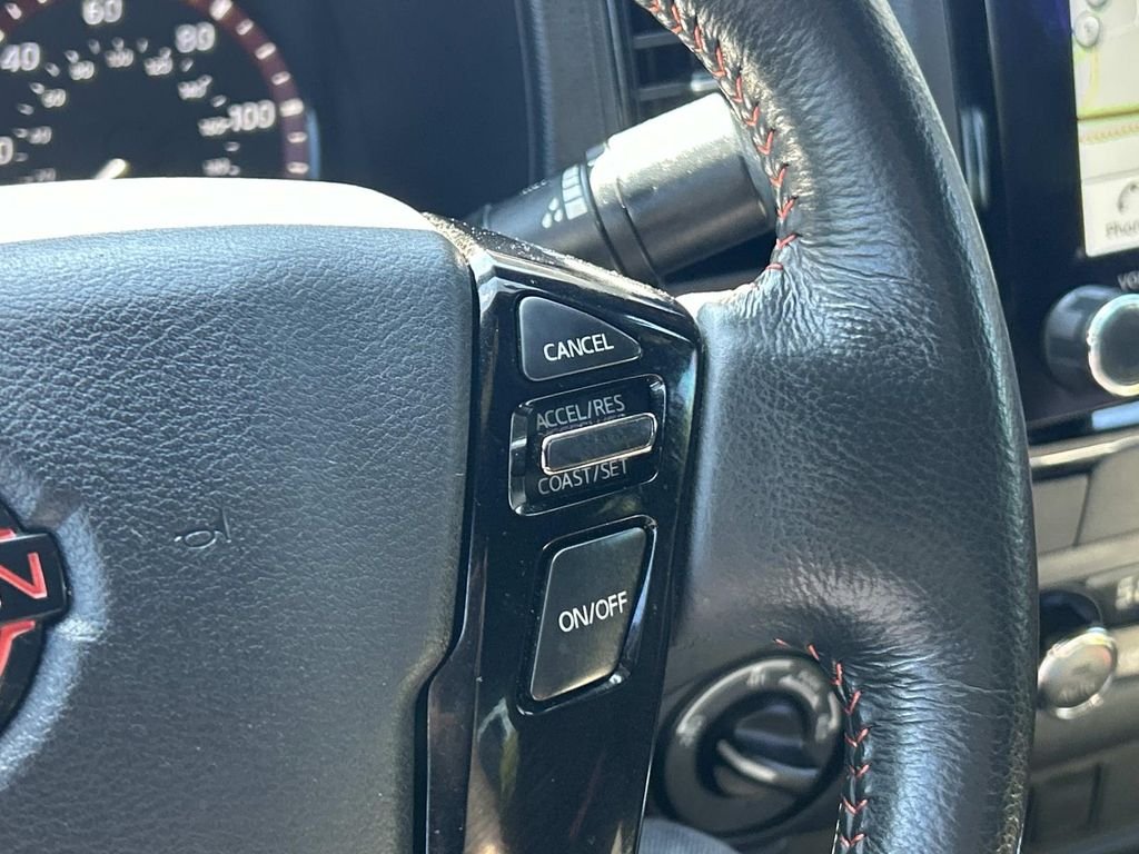 Used 2024 White Nissan PRO-4X image 21