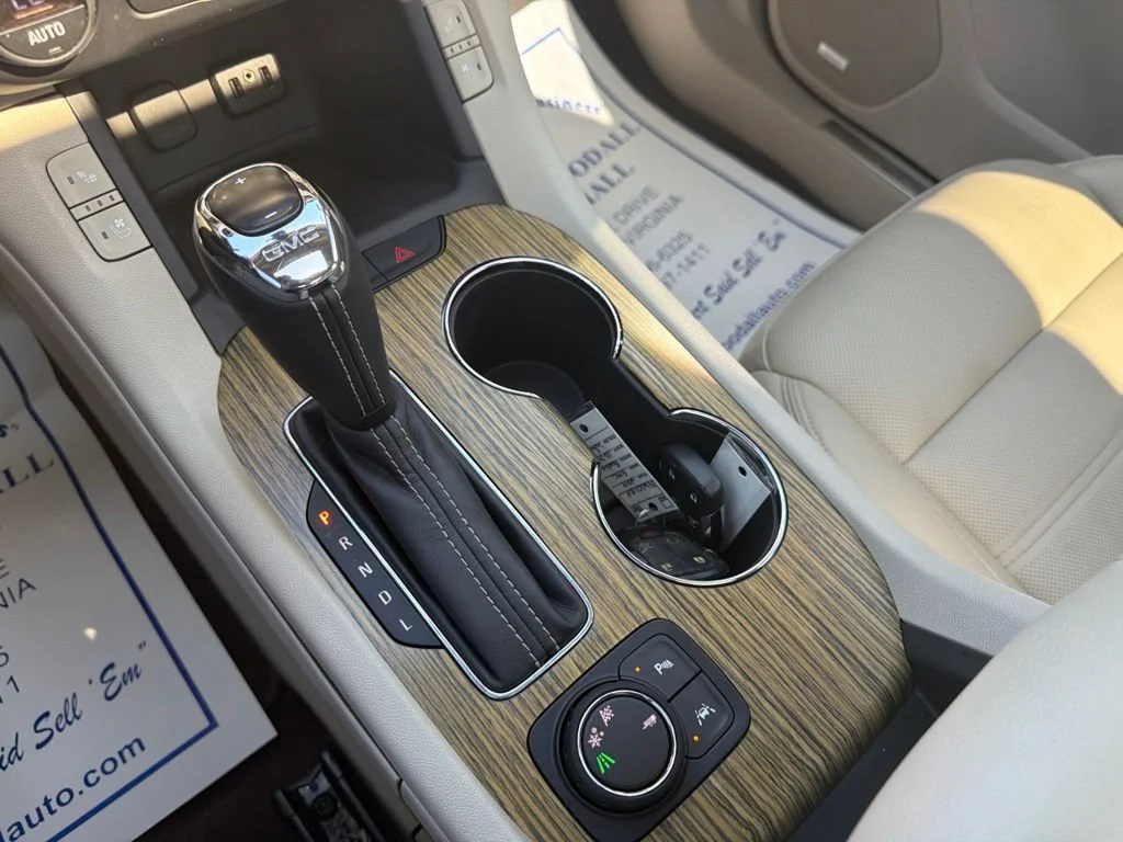 Used 2019 WHITE FROST TRICOAT GMC Denali image 27