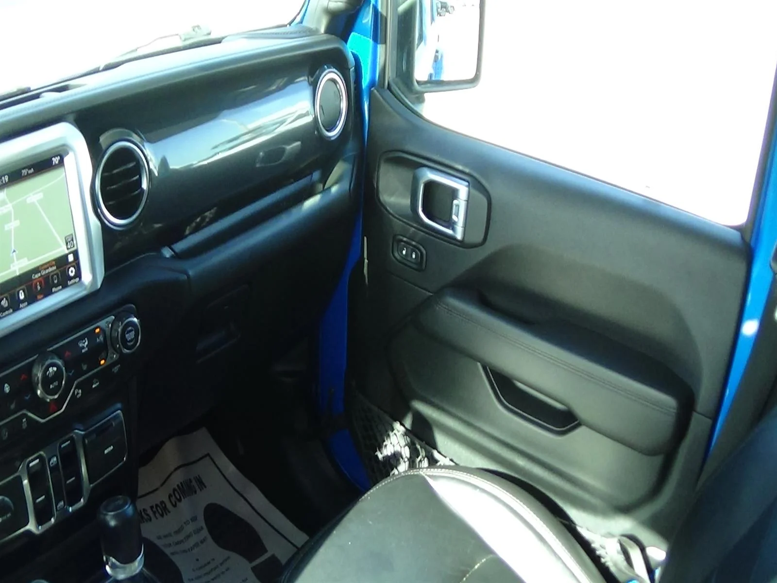 Used 2021 Hydro Blue Pearl Coat (pbj) Jeep Sahara Altitude image 14