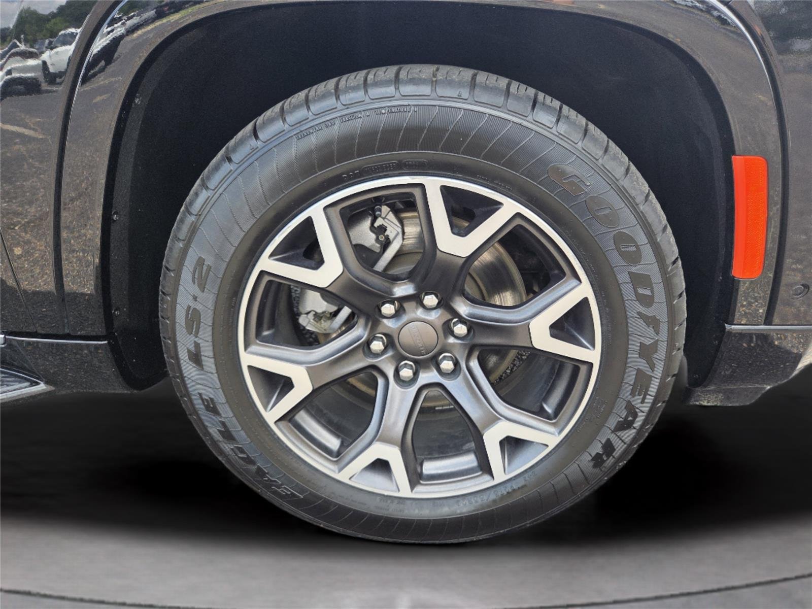 Used 2024 Diamond Black Crystal Pearlcoat Jeep Series III image 35