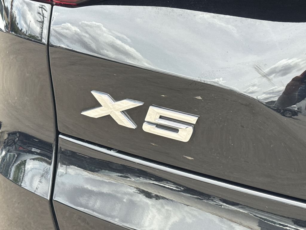 Used 2022 Jet Black BMW sDrive40i image 12